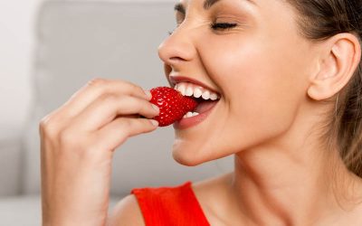 Gli alimenti estivi che fanno bene al nostro sorriso